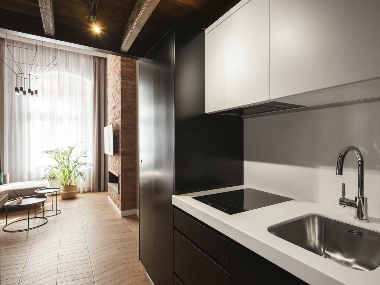 Loft Apartment Cracow Old Town 3Min Main Sq Krakow Bagian luar foto